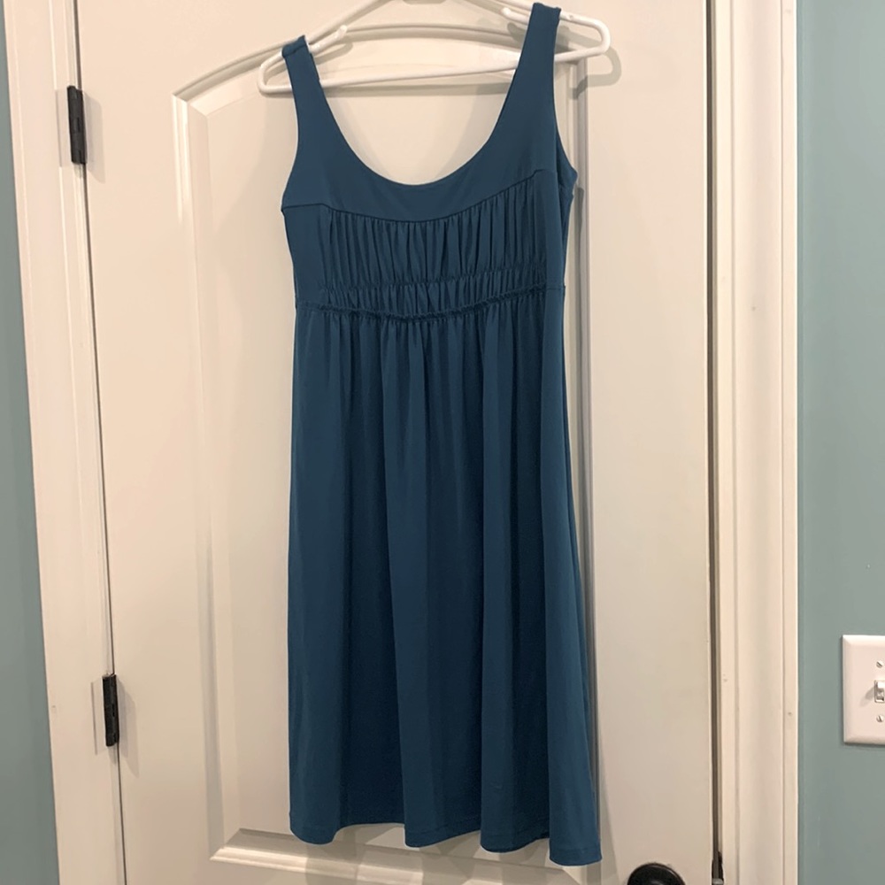 Ann Taylor loft Sz xsmall teal dress with ruched detail at chest